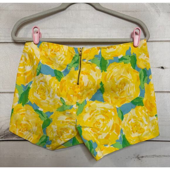 Lilly Pulitzer Shorts Size 6 Yellow Rose Print Back Zipper Preppy Cute Spring - Picture 2 of 7